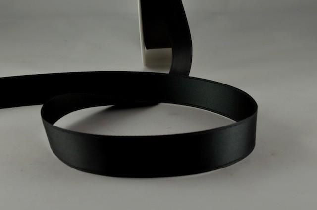 Ruban en satin noir 25 mm x 25 mètres
