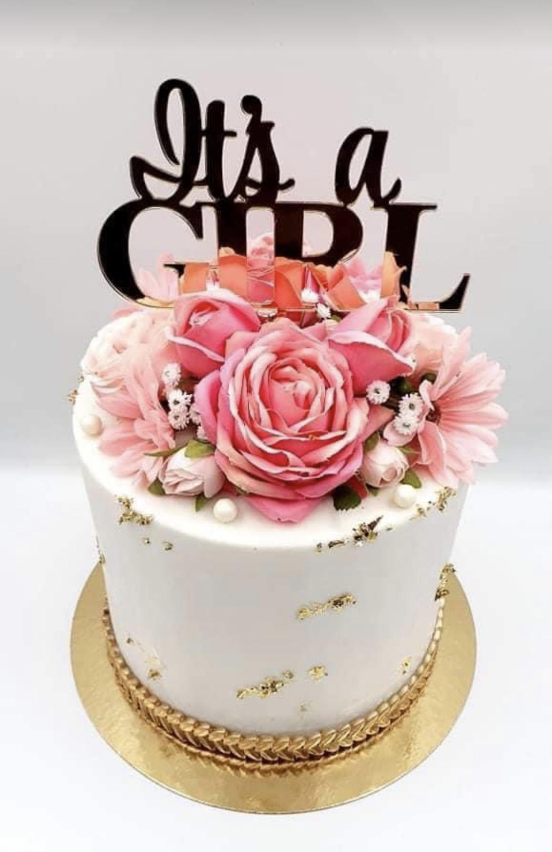 Cake topper — It's a girl doré